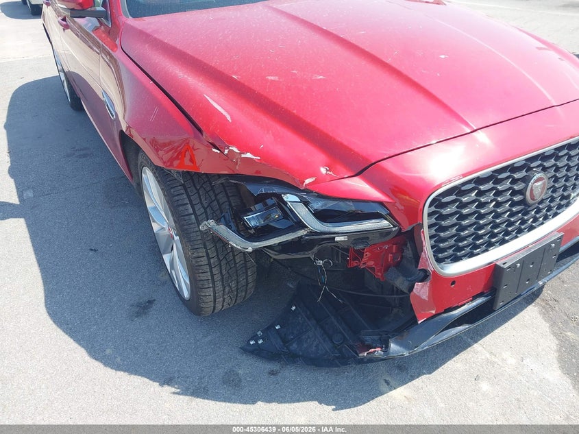2022 Jaguar Xf VIN SAJBL4GX3NCY90611 IAAI salvage auction — FRONT END, Salvage Title, sold $7,300 on 2026-07-24 (photo 6)