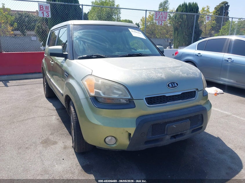 2011 Kia Soul VIN KNDJT2A26B7309750 IAAI salvage auction — LEFT FRONT, Salvage (California), sold $925 on 2026-07-16 (photo 1)