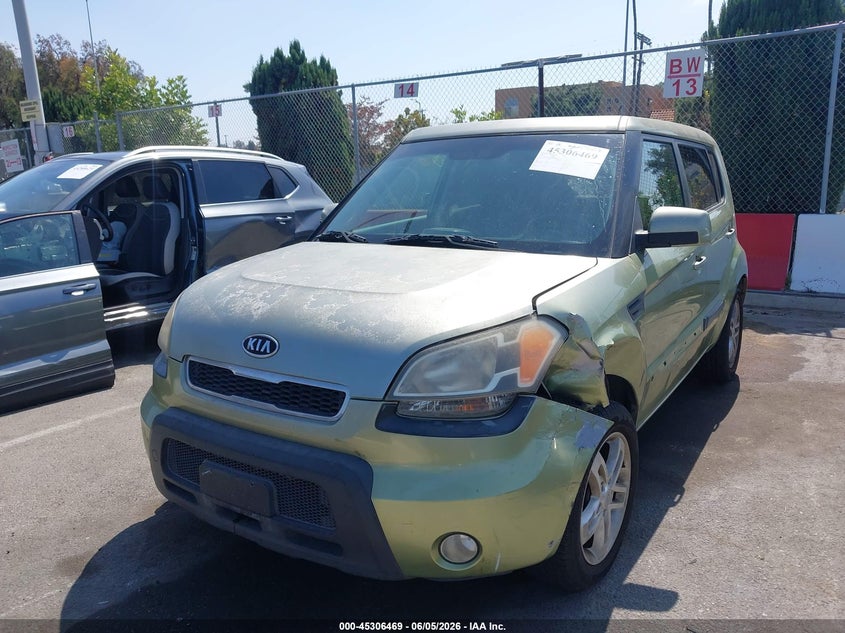 2011 Kia Soul VIN KNDJT2A26B7309750 IAAI salvage auction — LEFT FRONT, Salvage (California), sold $925 on 2026-07-16 (photo 2)
