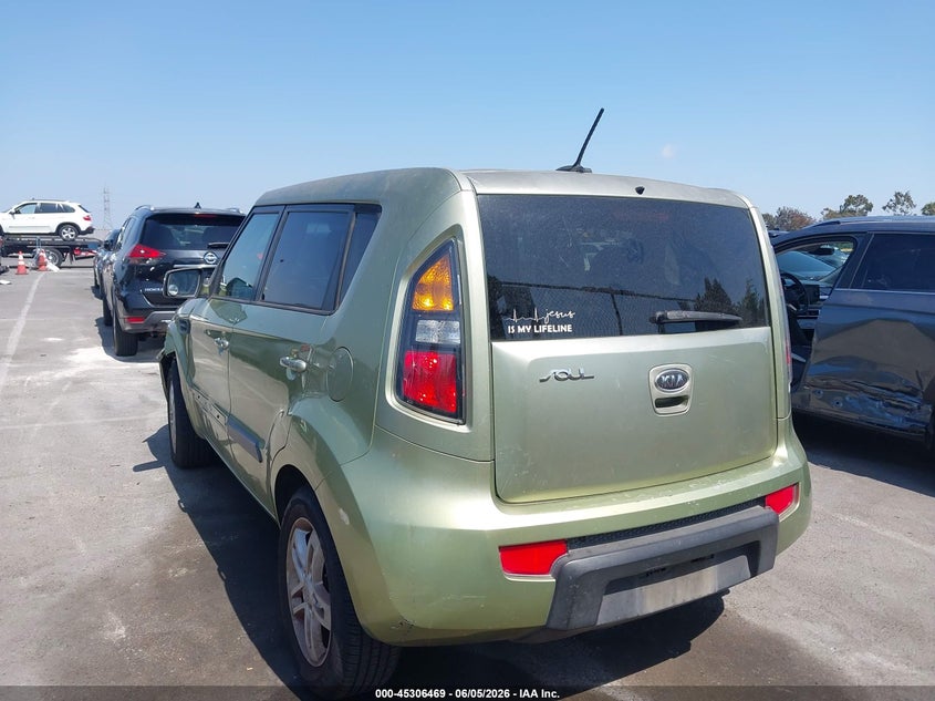 2011 Kia Soul VIN KNDJT2A26B7309750 IAAI salvage auction — LEFT FRONT, Salvage (California), sold $925 on 2026-07-16 (photo 3)