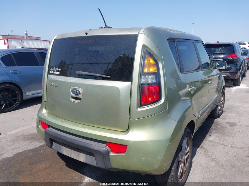 2011 Kia Soul VIN KNDJT2A26B7309750 IAAI salvage auction — LEFT FRONT, Salvage (California), sold $925 on 2026-07-16 (photo 4)