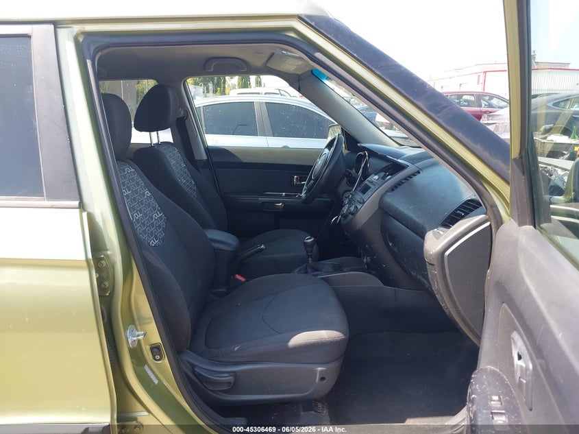 2011 Kia Soul VIN KNDJT2A26B7309750 IAAI salvage auction — LEFT FRONT, Salvage (California), sold $925 on 2026-07-16 (photo 5)