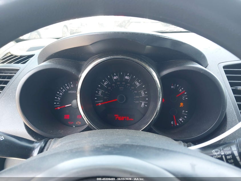2011 Kia Soul VIN KNDJT2A26B7309750 IAAI salvage auction — LEFT FRONT, Salvage (California), sold $925 on 2026-07-16 (photo 7)