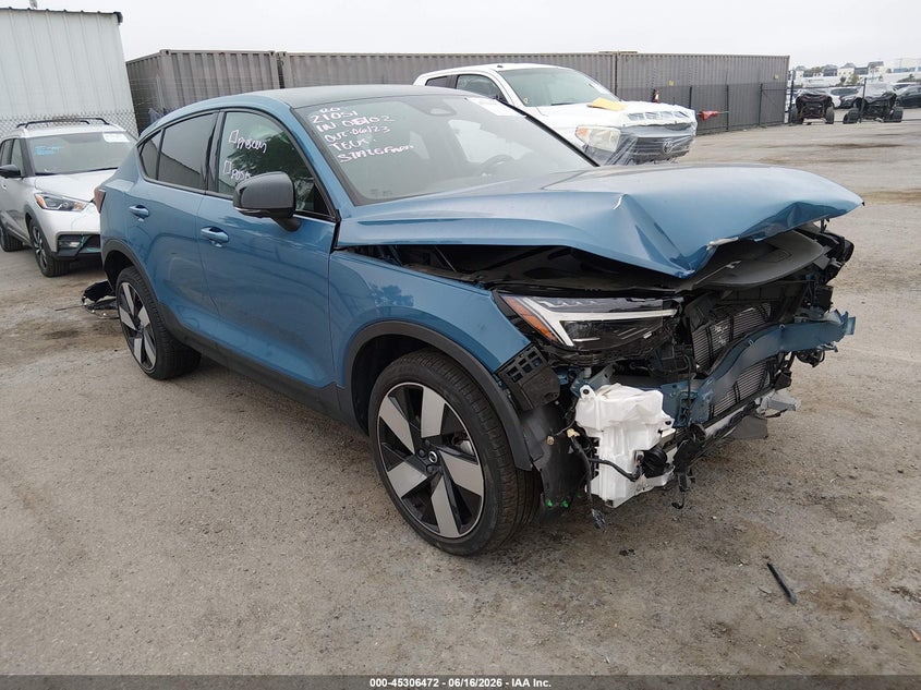 2023 Volvo C40 VIN YV4ED3GM9P2049682 — IAAI salvage auction photo