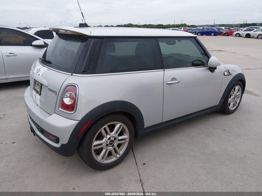 2013 Mini Hard top VIN WMWSV3C53DT391827 IAAI salvage auction — NORMAL WEAR, Original (Texas), sold $500 on 2026-08-03 (photo 4)