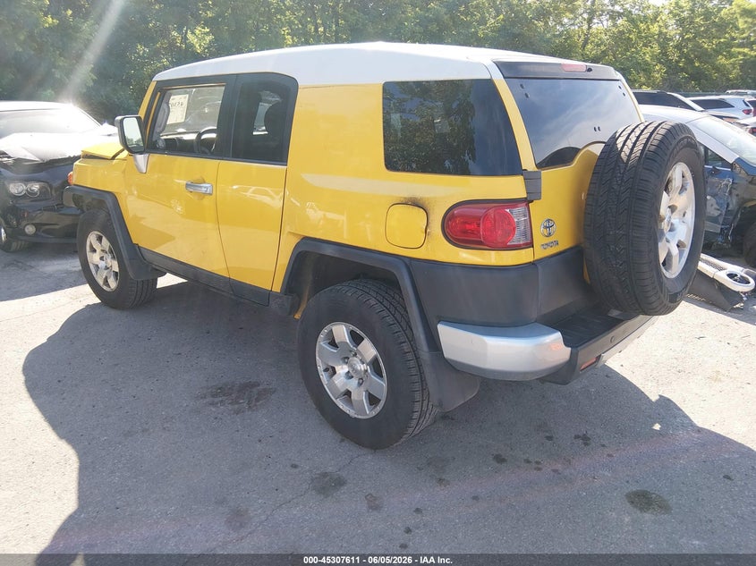 2007 Toyota Fj cruiser VIN JTEBU11F470096002 IAAI salvage auction — FRONT END, Salvage (Kentucky), sold $5,850 on 2026-07-20 (photo 3)