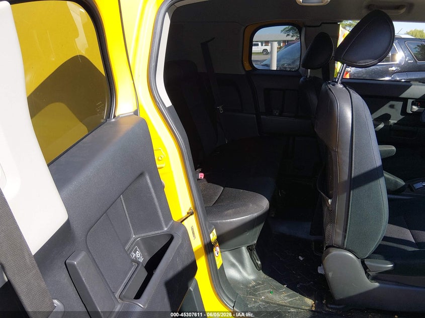 2007 Toyota Fj cruiser VIN JTEBU11F470096002 IAAI salvage auction — FRONT END, Salvage (Kentucky), sold $5,850 on 2026-07-20 (photo 8)