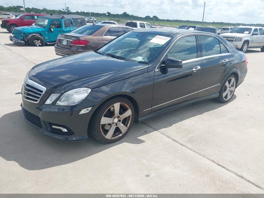 2011 Mercedes-benz E-class VIN WDDHF8HB1BA317696 IAAI salvage auction — WATER/FLOOD, Salvage (Texas), sold $1,900 on 2026-07-17 (photo 2)