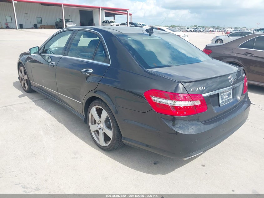 2011 Mercedes-benz E-class VIN WDDHF8HB1BA317696 IAAI salvage auction — WATER/FLOOD, Salvage (Texas), sold $1,900 on 2026-07-17 (photo 3)