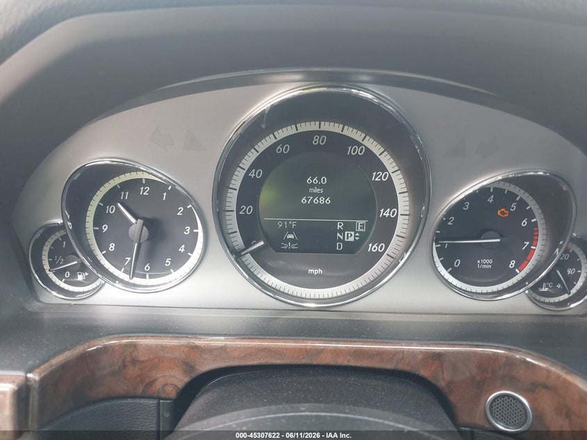 2011 Mercedes-benz E-class VIN WDDHF8HB1BA317696 IAAI salvage auction — WATER/FLOOD, Salvage (Texas), sold $1,900 on 2026-07-17 (photo 7)