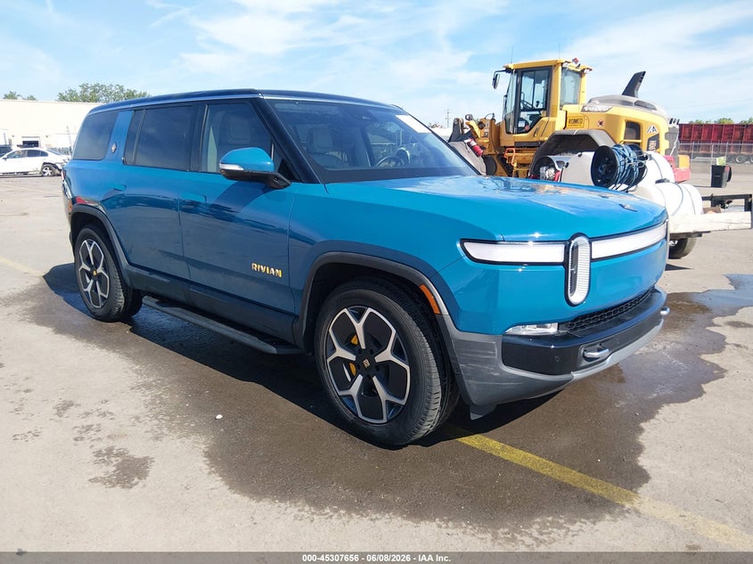2023 Rivian R1s VIN 7PDSGABA3PN014299 IAAI salvage auction — HAIL, Salvage Title, sold $30,750 on 2026-07-07 (photo 1)