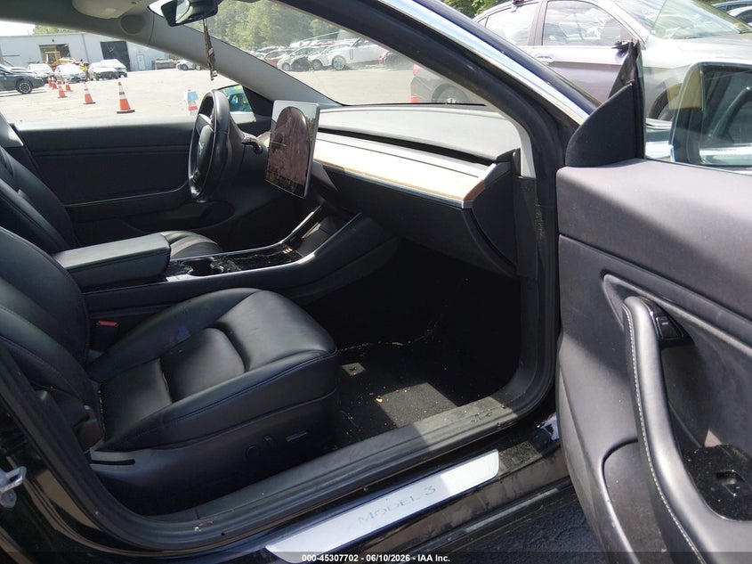 2019 Tesla Model 3 VIN 5YJ3E1EA9KF306625 IAAI salvage auction — LEFT FRONT, Salvage (Connecticut), sold $3,600 on 2026-07-23 (photo 5)