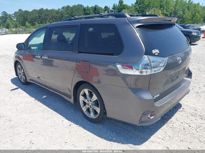 2013 Toyota Sienna VIN 5TDXK3DC9DS384667 IAAI salvage auction — FRONT END, Salvage Title, sold $3,700 on 2026-07-14 (photo 3)