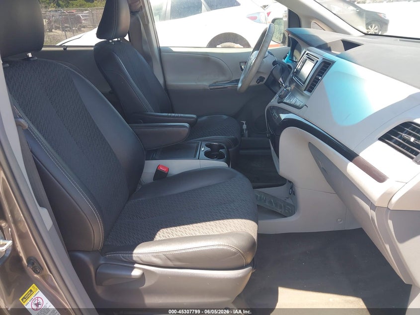 2013 Toyota Sienna VIN 5TDXK3DC9DS384667 IAAI salvage auction — FRONT END, Salvage Title, sold $3,700 on 2026-07-14 (photo 5)