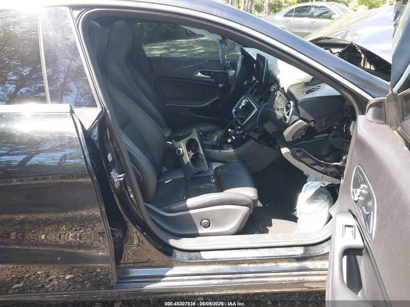 2018 Mercedes-benz Cla-klasse VIN WDDSJ4GB0JN691951 IAAI salvage auction — FRONT & REAR, Salvage (Virginia), sold $75 on 2026-07-28 (photo 5)