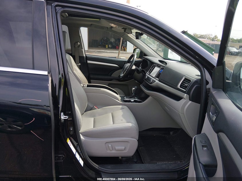 2018 Toyota Highlander VIN 5TDJGRFH1JS037039 IAAI salvage auction — FRONT END, Salvage Title, sold $10,400 on 2026-07-22 (photo 5)