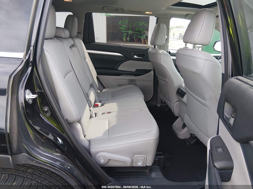 2018 Toyota Highlander VIN 5TDJGRFH1JS037039 IAAI salvage auction — FRONT END, Salvage Title, sold $10,400 on 2026-07-22 (photo 8)