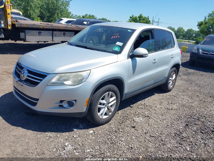 2011 Volkswagen Tiguan VIN WVGAV7AX8BW552383 IAAI salvage auction — NORMAL WEAR, Clear (New York), sold $450 on 2026-07-07 (photo 2)