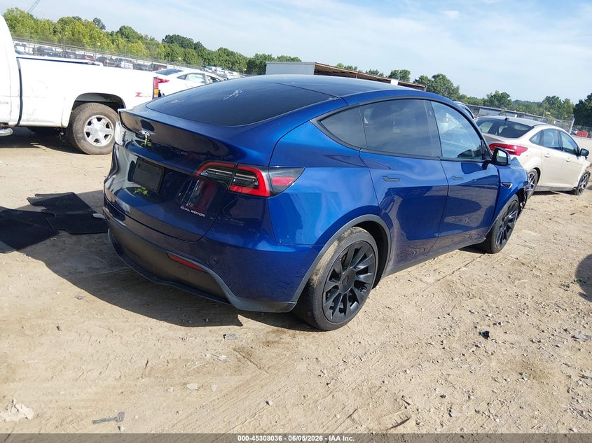 2021 Tesla Model y VIN 5YJYGAEE7MF112097 IAAI salvage auction — FRONT END, Clear (Tennessee), sold $7,600 on 2026-07-30 (photo 4)