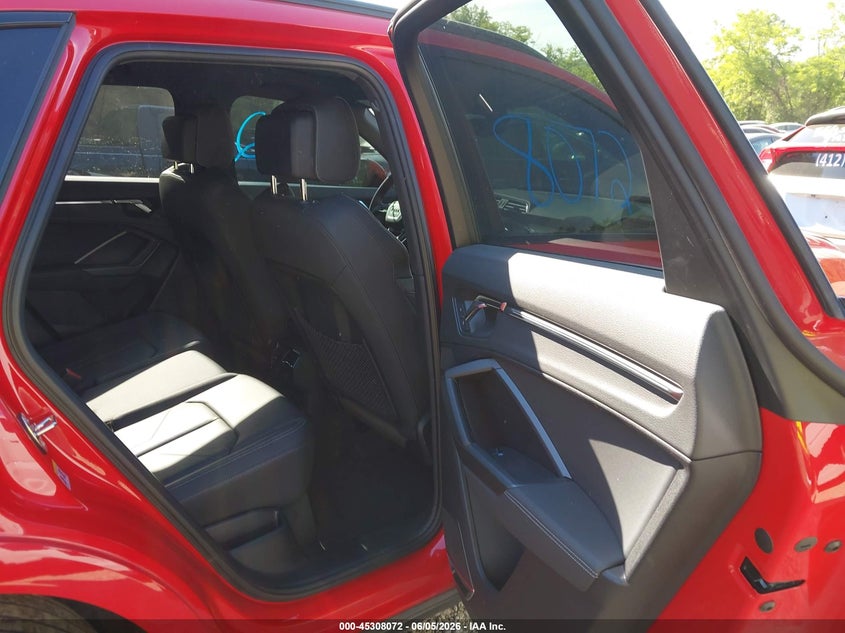 2021 Audi Q3 VIN WA1EECF37M1151647 IAAI salvage auction — FRONT END, Salvage Title, sold $10,600 on 2026-08-07 (photo 8)