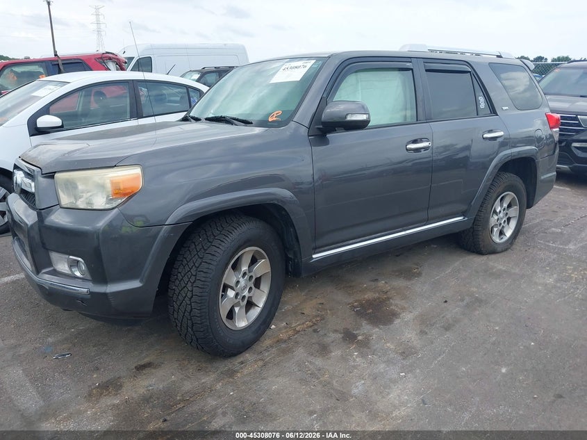 2011 Toyota 4runner VIN JTEZU5JR3B5014157 IAAI salvage auction — SIDE, Salvage (Tennessee), sold $3,950 on 2026-07-14 (photo 2)