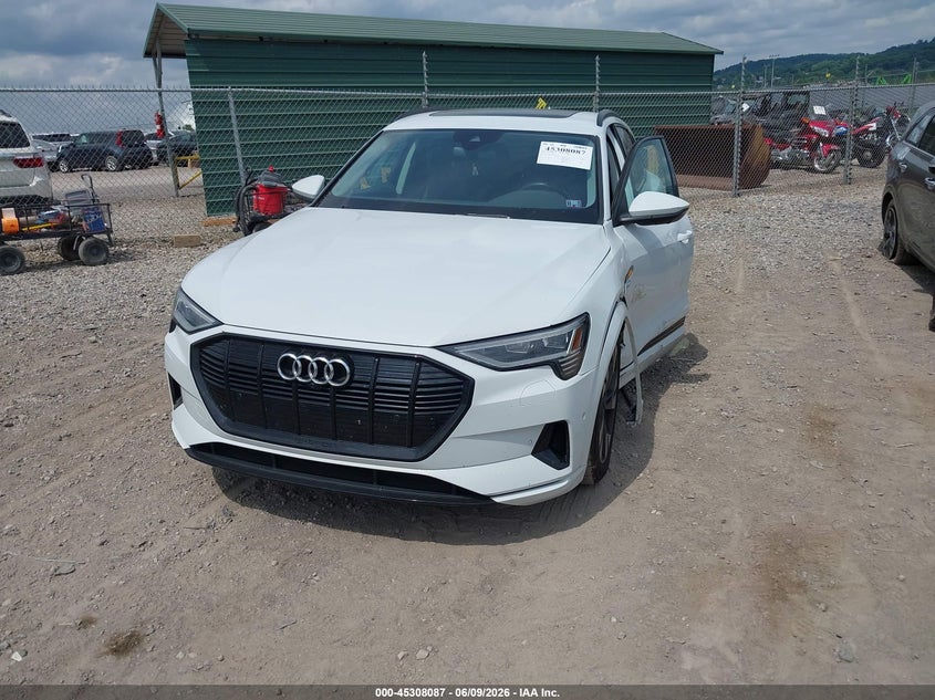 2022 Audi E-tron VIN WA1AAAGE7NB005095 IAAI salvage auction — LEFT SIDE, Salvage Title, sold $9,950 on 2026-07-16 (photo 2)