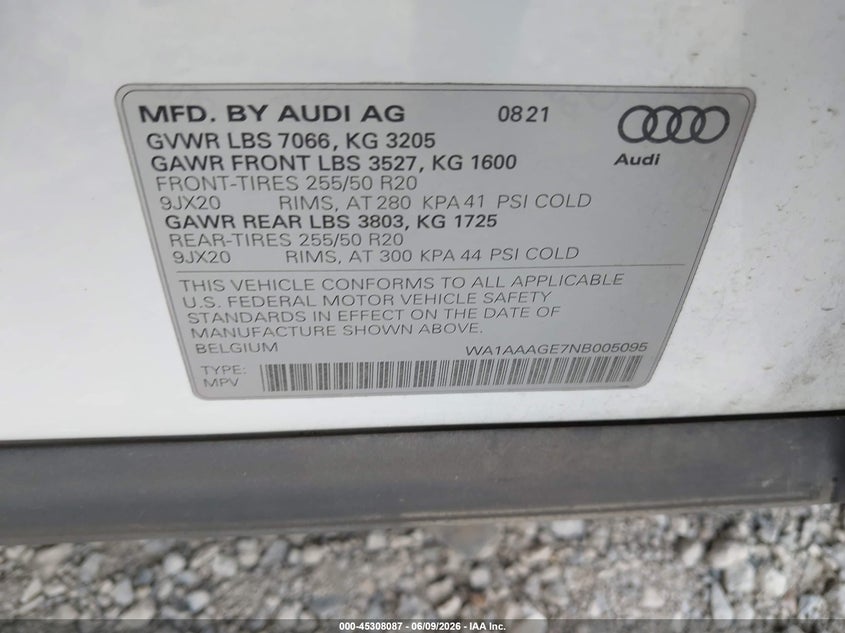 2022 Audi E-tron VIN WA1AAAGE7NB005095 IAAI salvage auction — LEFT SIDE, Salvage Title, sold $9,950 on 2026-07-16 (photo 9)