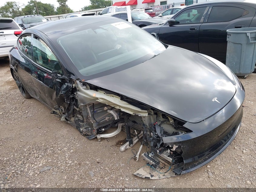 2025 Tesla Model 3 VIN 5YJ3E1EA6SF072928 IAAI salvage auction — RIGHT SIDE, Salvage Title, sold $7,700 on 2026-07-28 (photo 1)
