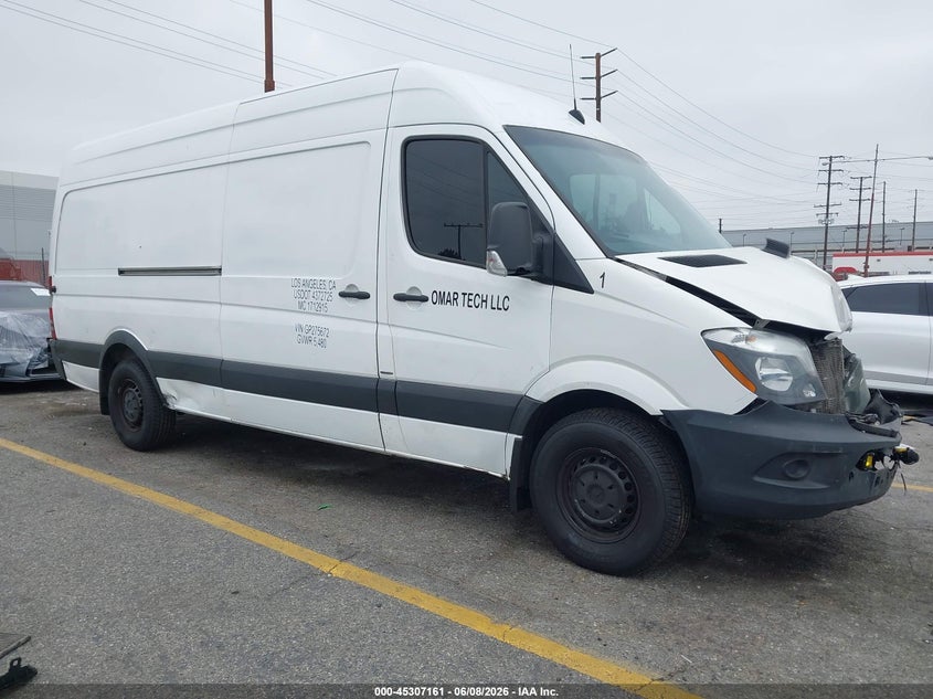 2016 Mercedes-benz Sprinter VIN WD3PE8DD8GP275672 IAAI salvage auction — FRONT END, Salvage Title, sold $1,300 on 2026-07-14 (photo 1)