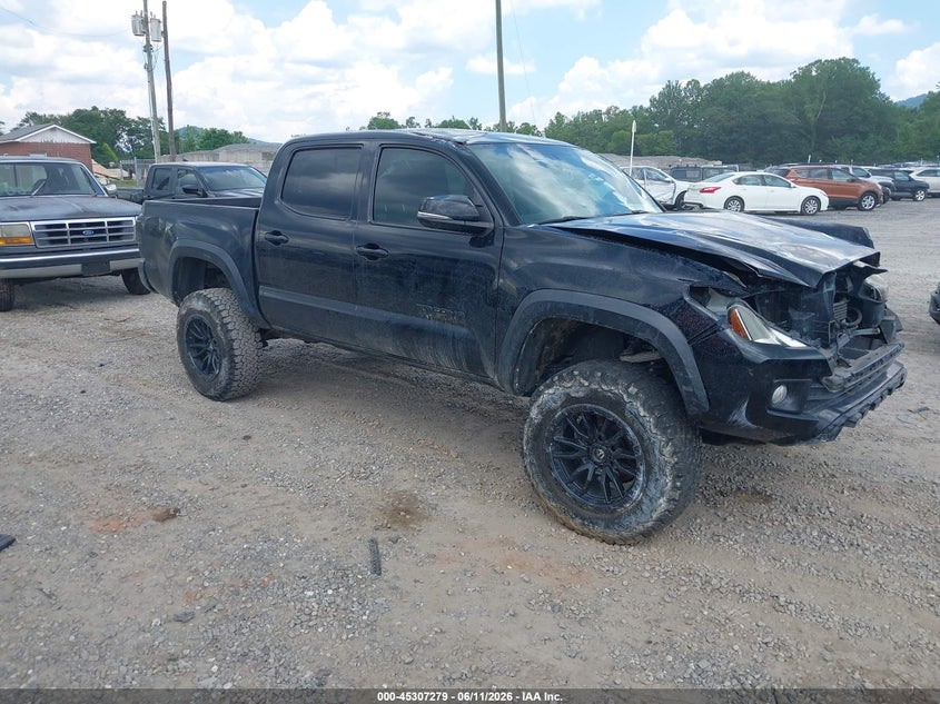 2017 Toyota Tacoma VIN 5TFCZ5AN7HX064310 IAAI salvage auction — ROLLOVER, Salvage (Idaho), sold $8,500 on 2026-07-10 (photo 1)