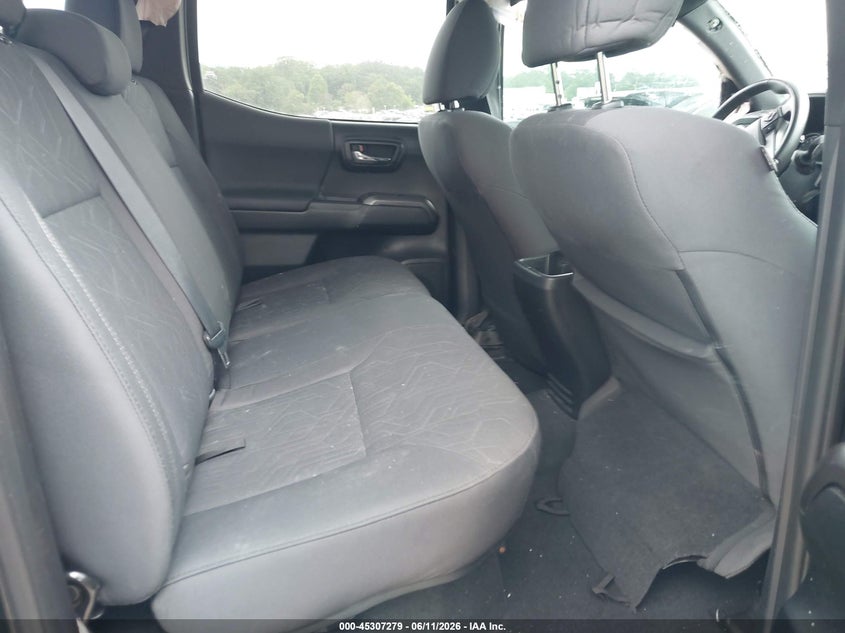 2017 Toyota Tacoma VIN 5TFCZ5AN7HX064310 IAAI salvage auction — ROLLOVER, Salvage (Idaho), sold $8,500 on 2026-07-10 (photo 8)