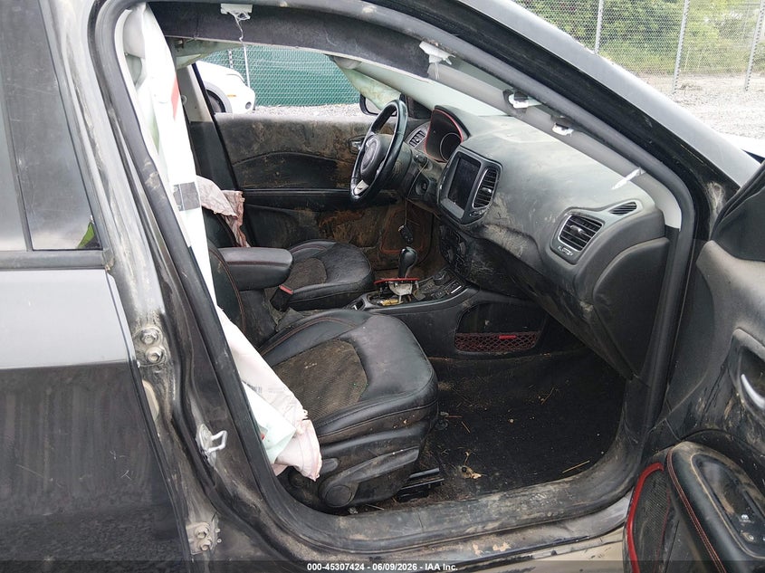 2020 Jeep Compass VIN 3C4NJDDB3LT223985 IAAI salvage auction — ENGINE DAMAGE, Salvage (West Virginia), sold $600 on 2026-07-30 (photo 5)
