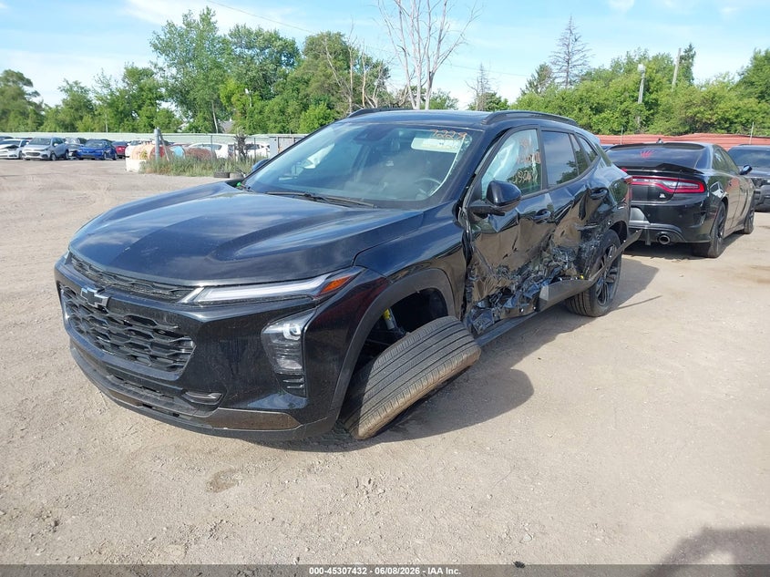 2025 Chevrolet Trax VIN KL77LKEP3SC207228 IAAI salvage auction — LEFT SIDE, Scrap (Michigan), sold $5,450 on 2026-07-30 (photo 2)