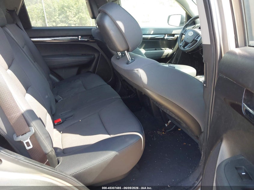 2011 Kia Sorento VIN 5XYKTDA19BG129012 IAAI salvage auction — NORMAL WEAR, Clear (Pennsylvania), sold $1,000 on 2026-07-07 (photo 8)