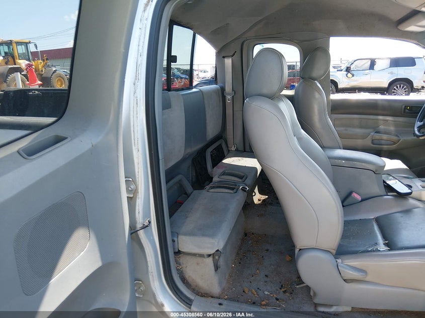 2006 Toyota Tacoma VIN 5TEUU42N66Z188571 IAAI salvage auction — ROLLOVER, Salvage (Tennessee), sold $1,450 on 2026-07-09 (photo 8)