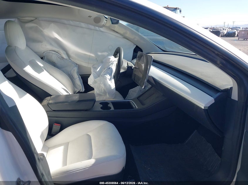 2021 Tesla Model 3 VIN 5YJ3E1EA8MF873198 IAAI salvage auction — SIDE, Salvage Title, sold $3,225 on 2026-07-16 (photo 5)