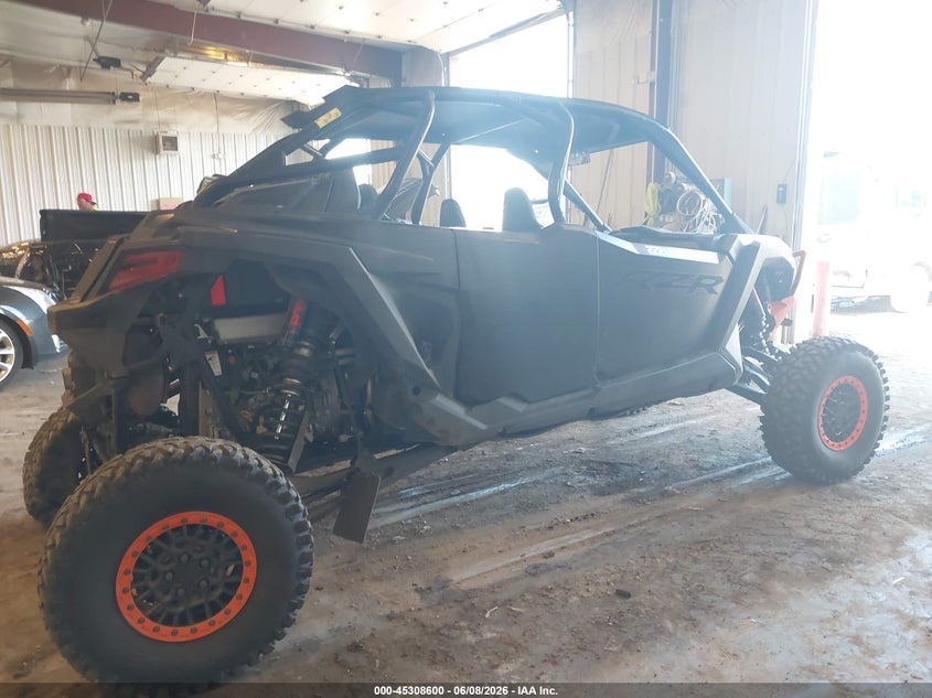 2025 Polaris Rzr VIN 3NSR4D2K0SG135476 IAAI salvage auction — SIDE, Salvage Title, sold $20,400 on 2026-08-19 (photo 4)