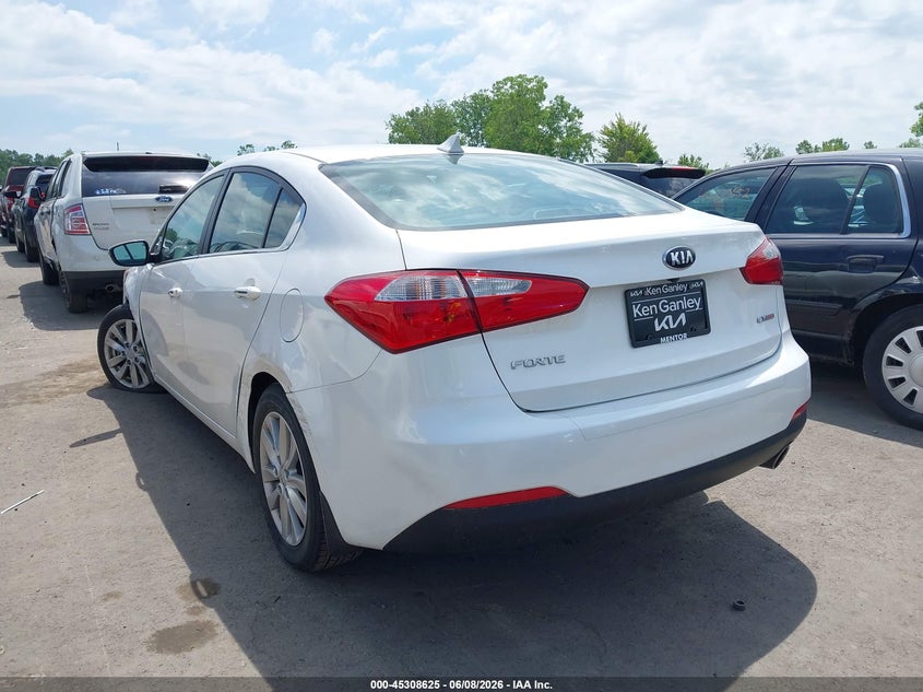 2014 Kia Forte VIN KNAFX4A80E5104240 IAAI salvage auction — SIDE, Salvage Title, sold $1,750 on 2026-07-17 (photo 3)