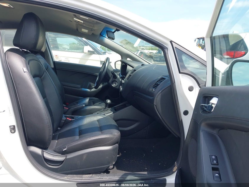 2014 Kia Forte VIN KNAFX4A80E5104240 IAAI salvage auction — SIDE, Salvage Title, sold $1,750 on 2026-07-17 (photo 5)