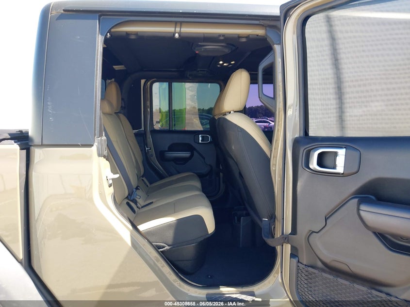 2020 Jeep Gladiator VIN 1C6HJTAG8LL160795 IAAI salvage auction — FRONT END, Salvage Title, sold $12,800 on 2026-07-25 (photo 8)