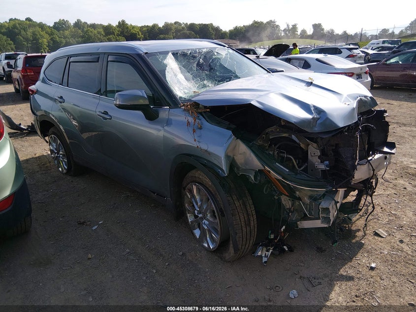 2021 Toyota Highlander VIN 5TDDZRBH2MS088759 IAAI salvage auction — FRONT END, Salvage (Tennessee), sold $9,200 on 2026-07-08 (photo 1)