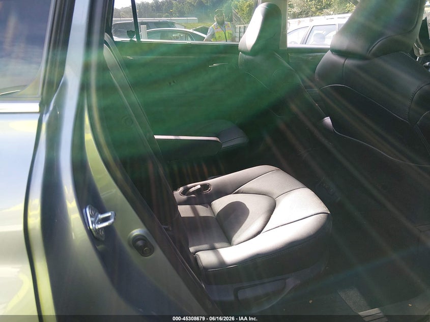 2021 Toyota Highlander VIN 5TDDZRBH2MS088759 IAAI salvage auction — FRONT END, Salvage (Tennessee), sold $9,200 on 2026-07-08 (photo 8)