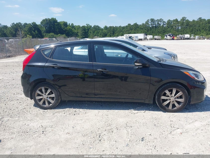 2013 Hyundai Accent VIN KMHCU5AE6DU070587 IAAI salvage auction — UNKNOWN, Salvage Title, sold $500 on 2026-07-28 (photo 6)