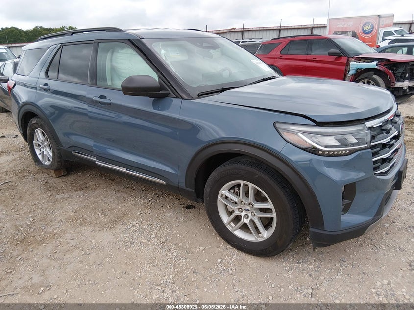 2025 Ford Explorer VIN 1FMUK7DH1SGC38885 IAAI salvage auction — SIDE, Salvage Title, sold $12,900 on 2026-07-31 (photo 1)