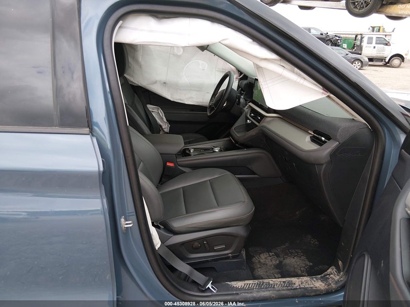 2025 Ford Explorer VIN 1FMUK7DH1SGC38885 IAAI salvage auction — SIDE, Salvage Title, sold $12,900 on 2026-07-31 (photo 5)