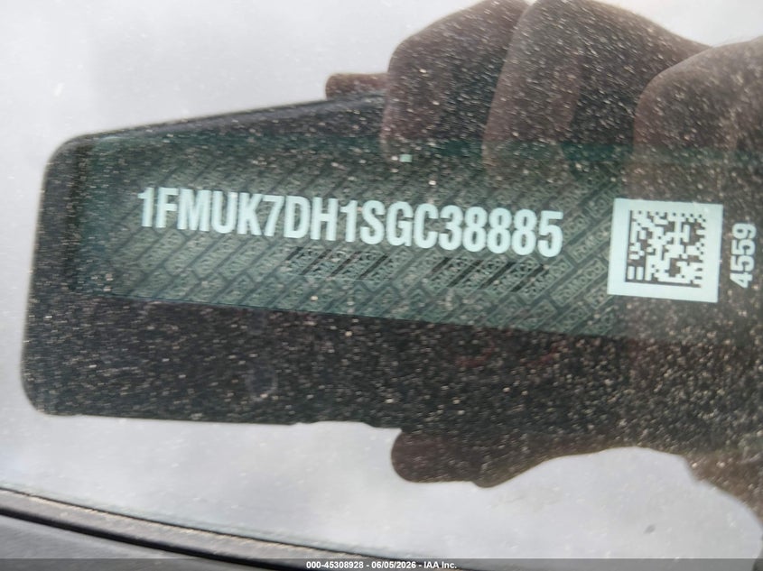 2025 Ford Explorer VIN 1FMUK7DH1SGC38885 IAAI salvage auction — SIDE, Salvage Title, sold $12,900 on 2026-07-31 (photo 9)