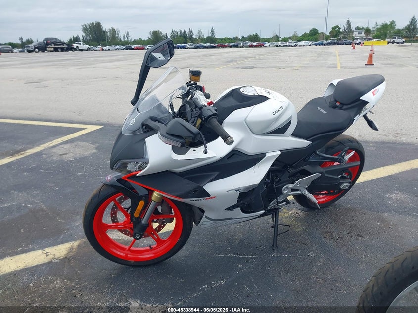 2025 Cf moto 450ss VIN LCEPESLAXS6002483 IAAI salvage auction — SIDE, Rebuildable (Florida), sold $1,050 on 2026-07-15 (photo 2)