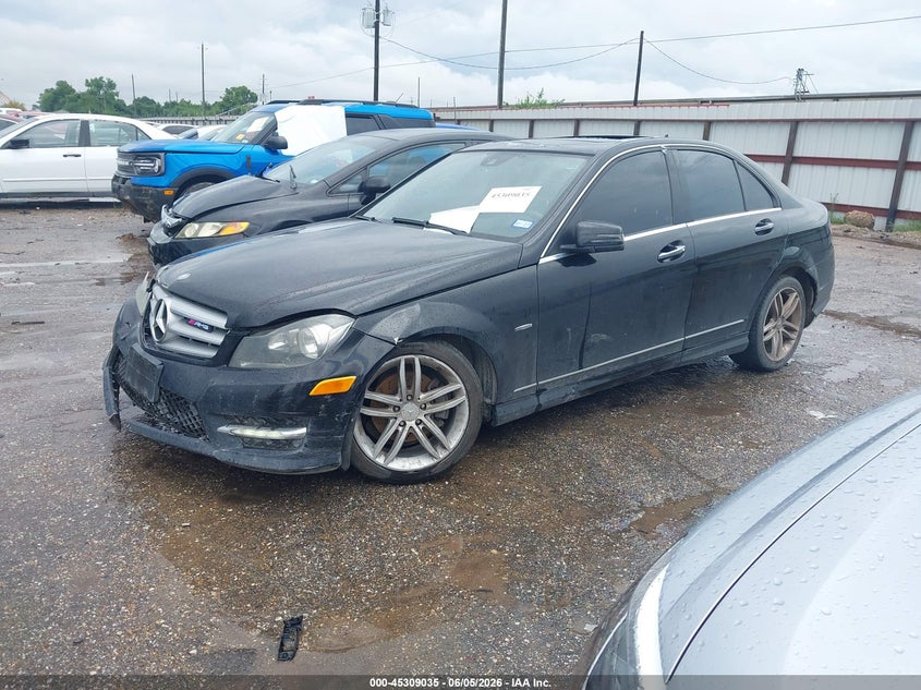 2012 Mercedes-benz C-klasse VIN WDDGF4HB9CA616794 IAAI salvage auction — RIGHT FRONT, Original (Texas), sold $750 on 2026-07-29 (photo 2)