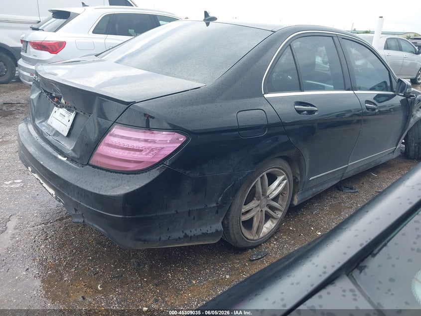 2012 Mercedes-benz C-klasse VIN WDDGF4HB9CA616794 IAAI salvage auction — RIGHT FRONT, Original (Texas), sold $750 on 2026-07-29 (photo 4)