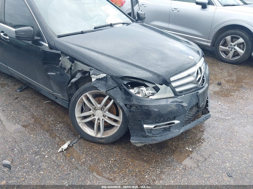 2012 Mercedes-benz C-klasse VIN WDDGF4HB9CA616794 IAAI salvage auction — RIGHT FRONT, Original (Texas), sold $750 on 2026-07-29 (photo 6)